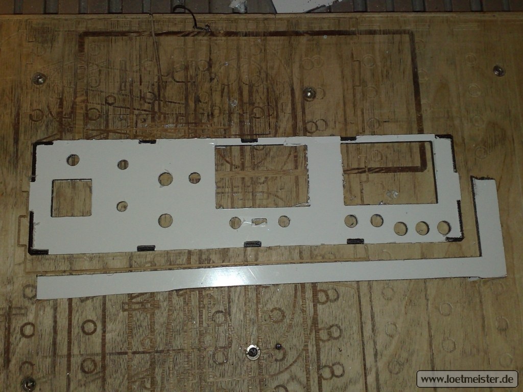 labornetzgeraet_30v2a-02_2012-02-08.jpg