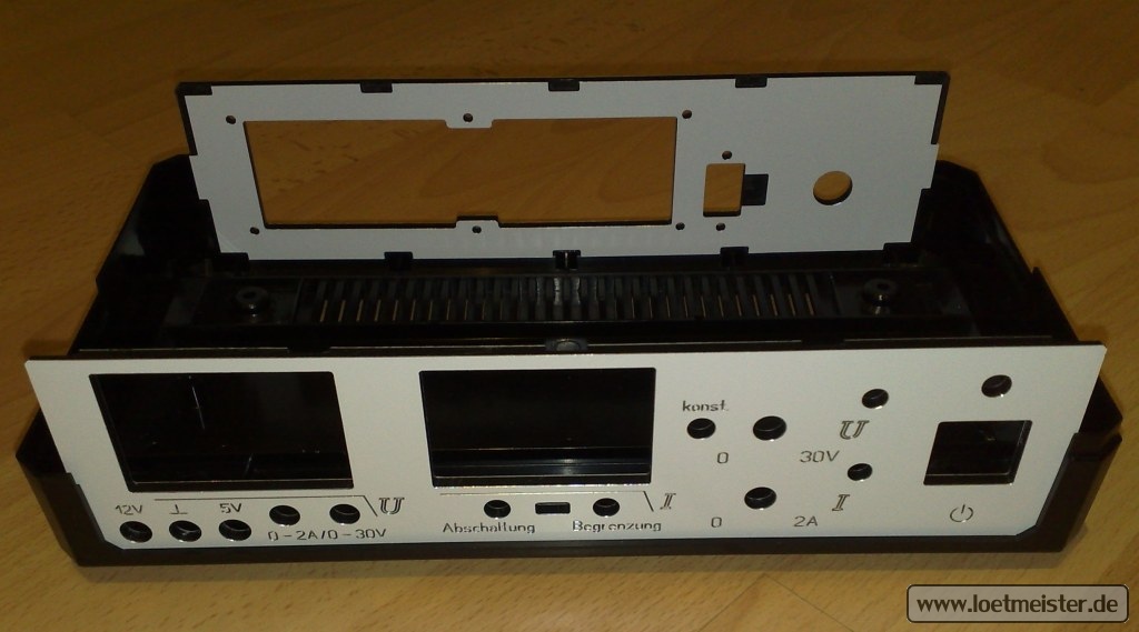 labornetzgeraet_30v2a-04_2012-02-08.jpg