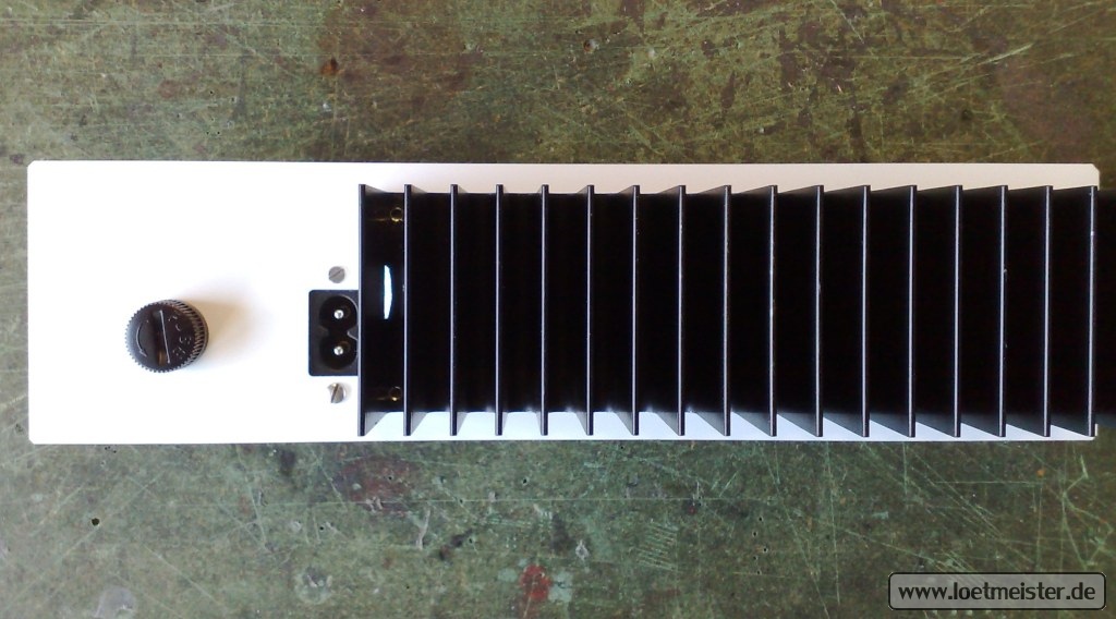 labornetzgeraet_30v2a-08_2012-02-08.jpg