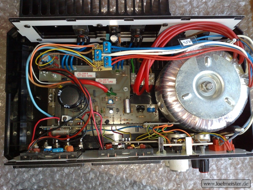 labornetzgeraet_30v2a-18_2012-02-20.jpg
