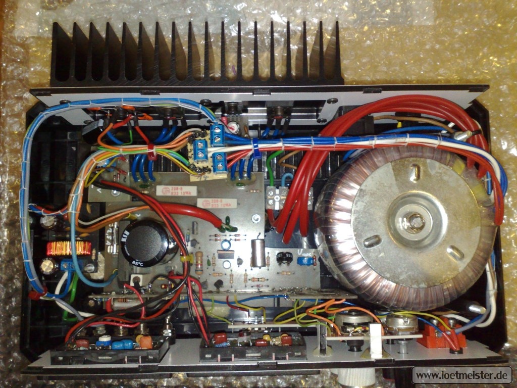 labornetzgeraet_30v2a-29_2012-03-19.jpg